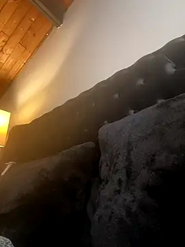 Webcam Model (odbodu)  is live.Free join now!