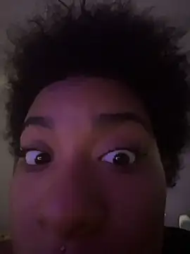 Webcam Model (Tu_GataLinda)  is live.Free join now!