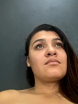 Webcam Model (Madyson94)  is live.Free join now!