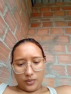 Webcam Model (young_dairy01)  is live.Free join now!