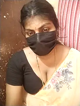 Webcam Model (Nithiila)  is live.Free join now!