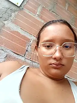 Webcam Model (young_dairy01)  is live.Free join now!