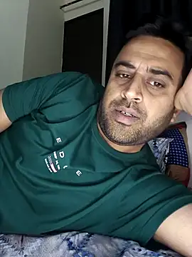 ITZ_GURU Live Webcam on Stripchat