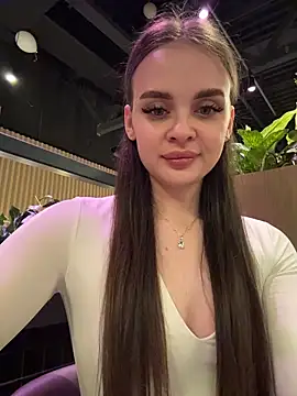 KristiRich Live Webcam on Stripchat