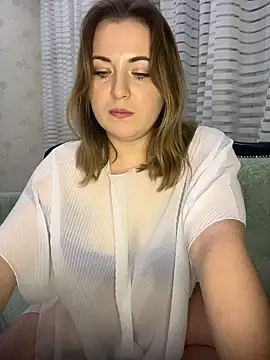 AliseShyness Live Webcam on Stripchat