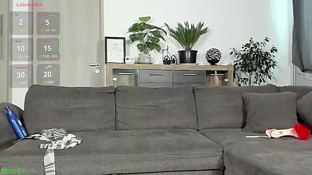 ShantallMilf Live Webcam on Stripchat