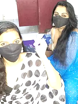 Sexyy_hott_coupl... Live Webcam on Stripchat