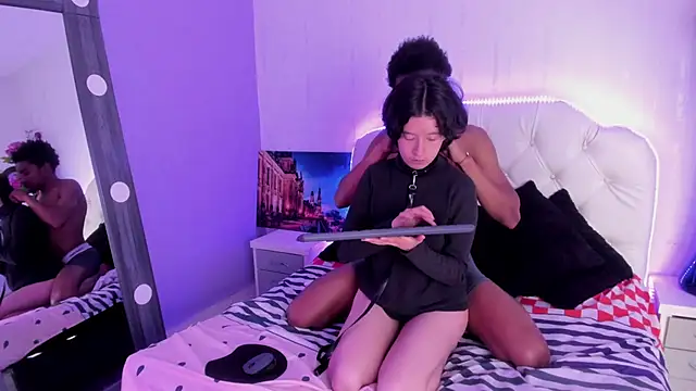 CoralAndOcean_ Live Webcam on Stripchat