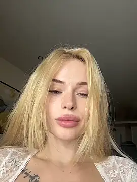 Vladamais Live Webcam on Stripchat