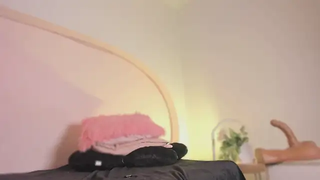 katiepeach_ Live Webcam on Stripchat