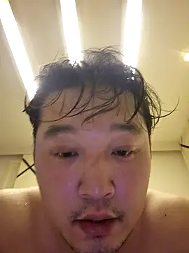 offwhite777 Live Webcam on Stripchat