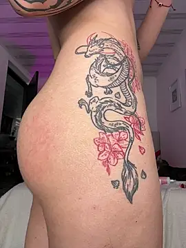 VioletEvanzz Live Webcam on Stripchat