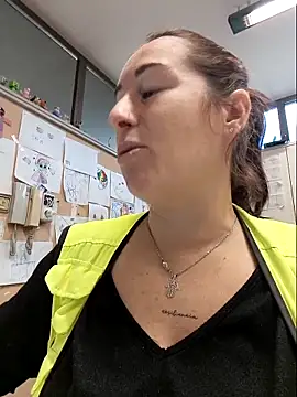 Webcam Model (bichota85)  is live.Free join now!