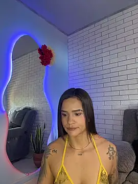 Webcam Model (Im_Fernanda)  is live.Free join now!