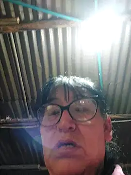 Webcam Model (clarita_01)  is live.Free join now!