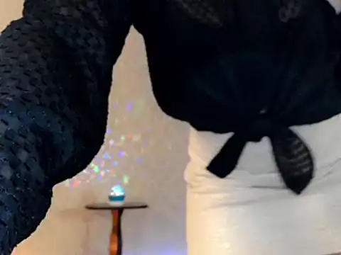 elenaza - Elenaza's free webcam - UK Sex Cams