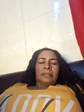 Webcam Model (floresblancas)  is live.Free join now!