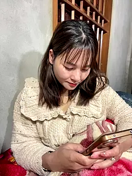 Webcam Model (Star_fruit)  is live.Free join now!