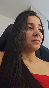 Webcam Model (miaeyes)  is live.Free join now!