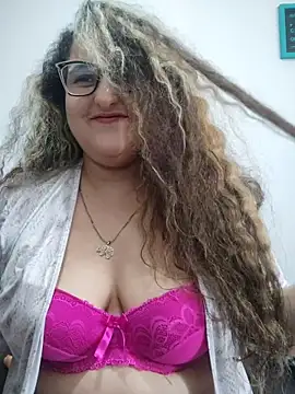 Webcam Model (niraksil)  is live.Free join now!