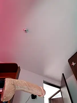 Webcam Model (sahara1_)  is live.Free join now!