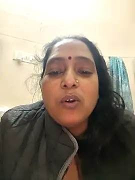 Webcam Model (Hot-Sana2)  is live.Free join now!