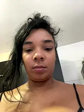 Webcam Model (Nia_burning)  is live.Free join now!