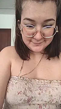 Webcam Model (HunnyyLove)  is live.Free join now!