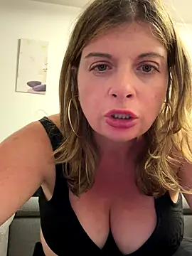 Webcam Model (Lombada)  is live.Free join now!