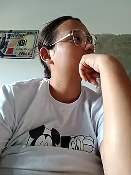 Webcam Model (young_dairy01)  is live.Free join now!