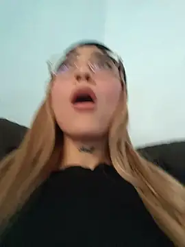 Webcam Model (Dani-peggin)  is live.Free join now!