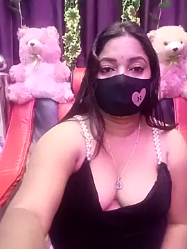 Webcam Model (ella_mariya)  is live.Free join now!