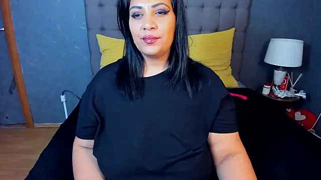 Webcam Model (AmyCubes)  is live.Free join now!