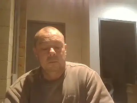 hugoboys4576 (Ask my age) - Gode dans le cul