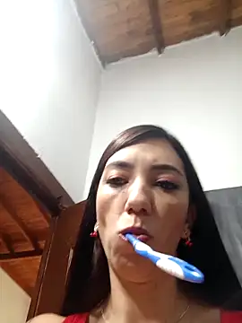 Webcam Model (LunaZambrano)  is live.Free join now!