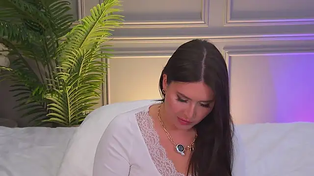  TrishaWinslet chat room