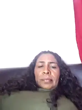 Webcam Model (floresblancas)  is live.Free join now!