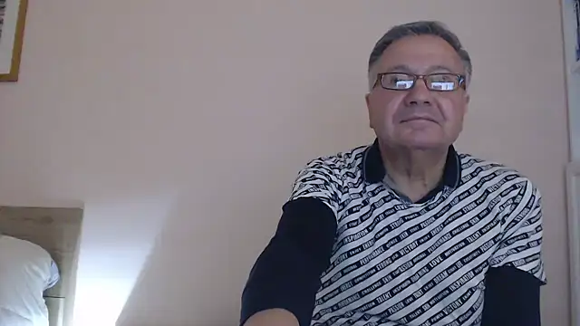 you6me (M grandpa) - Naked show cum