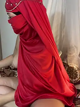 Webcam Model (Amyraa_)  is live.Free join now!