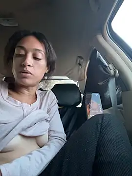 Webcam Model (starrynikki)  is live.Free join now!