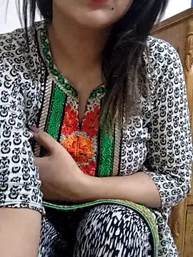 Webcam Model (Tanha18)  is live.Free join now!