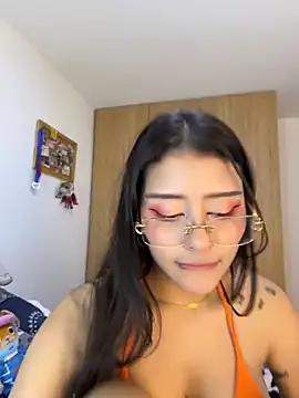 Webcam Model (CatadeLuca)  is live.Free join now!