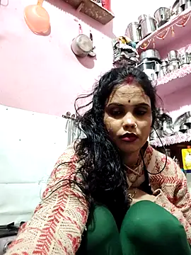 Webcam Model (Cut_ragni)  is live.Free join now!