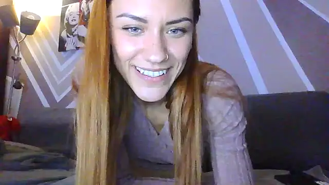 Webcam Model (SlimBellaa)  is live.Free join now!