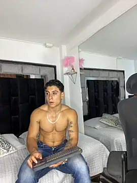 MR_MUSCLE Live Webcam on Stripchat