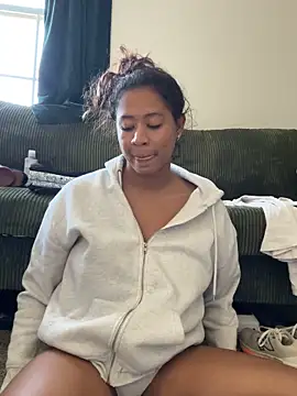 Webcam Model (AshleyLoveee)  is live.Free join now!