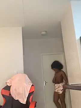 Webcam Model (jayjayja19)  is live.Free join now!