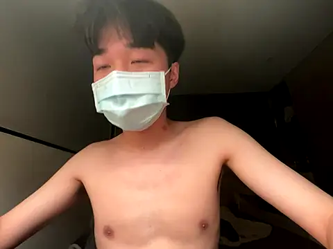 Yo155 Live Webcam on Stripchat