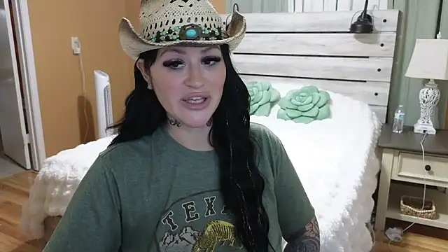TexasTattooedHouseWife