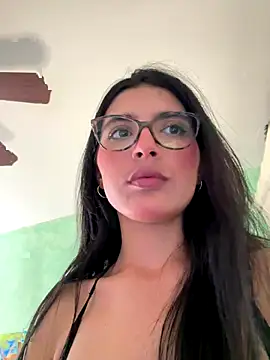 Webcam Model (Cristal_Cerati_)  is live.Free join now!